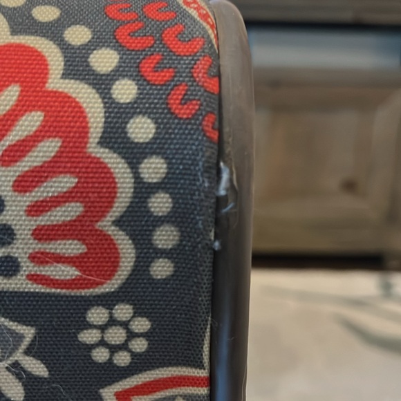 Vera Bradley rolling luggage soft side in Nomadic Floral 23”x17”x9” - Picture 7 of 9